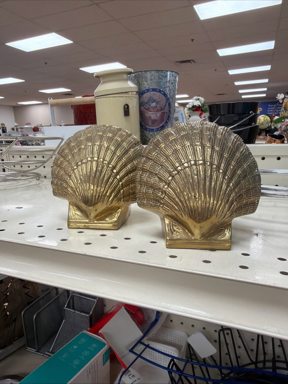 Gold Shell Table Accent - - Picture 3 of 5